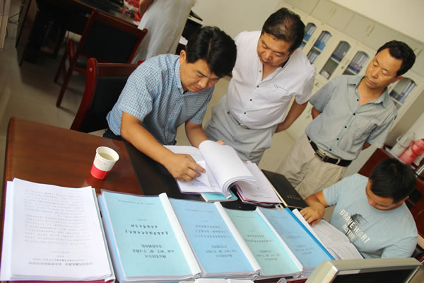 市交通運輸局黨組書記、局長馬潤同志對隴運集團公司全面從嚴治黨及黨風廉政建設進行專題調(diào)研