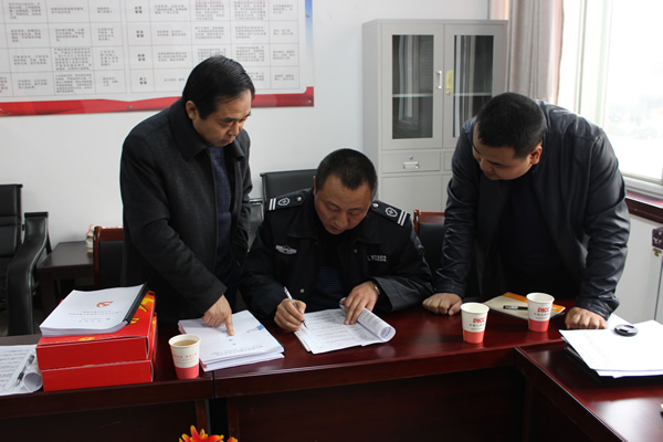 隴運集團公司黨委組織召開武都汽車站黨支部建設(shè)標(biāo)準化達標(biāo)驗收會議